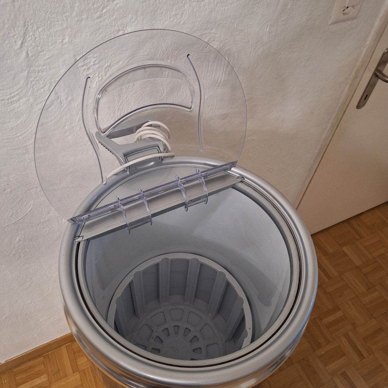 Réfrigérateurs: Kühlschrank  – Défectueux à Winterthur par v-t88 6