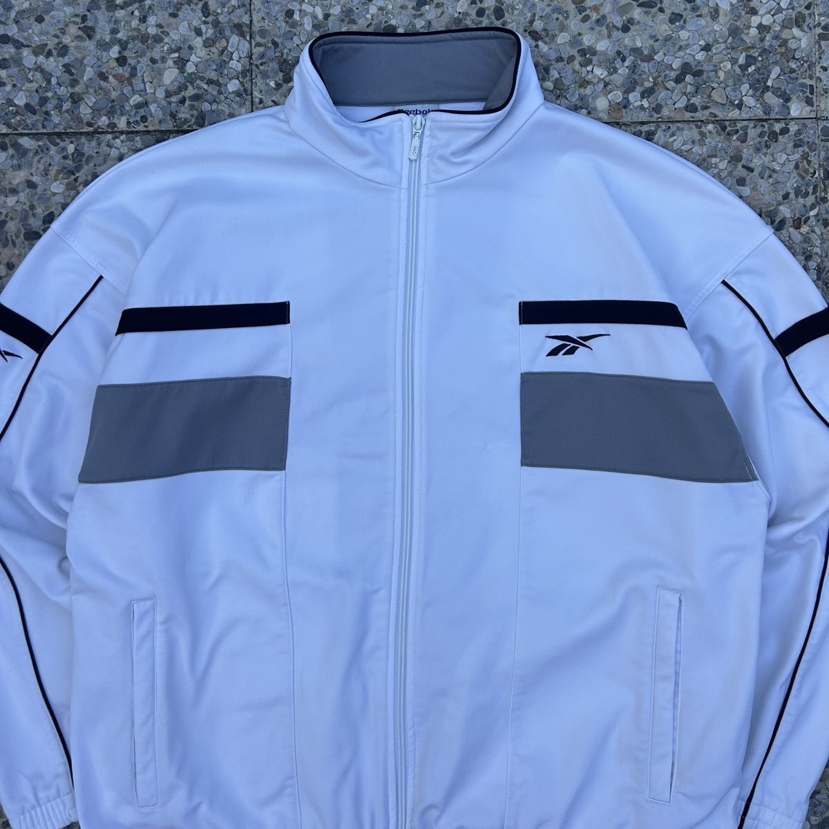 Reebok Vestes: Vintage Reebok Track jacket  – D'occasion à brent par fukusapes 1