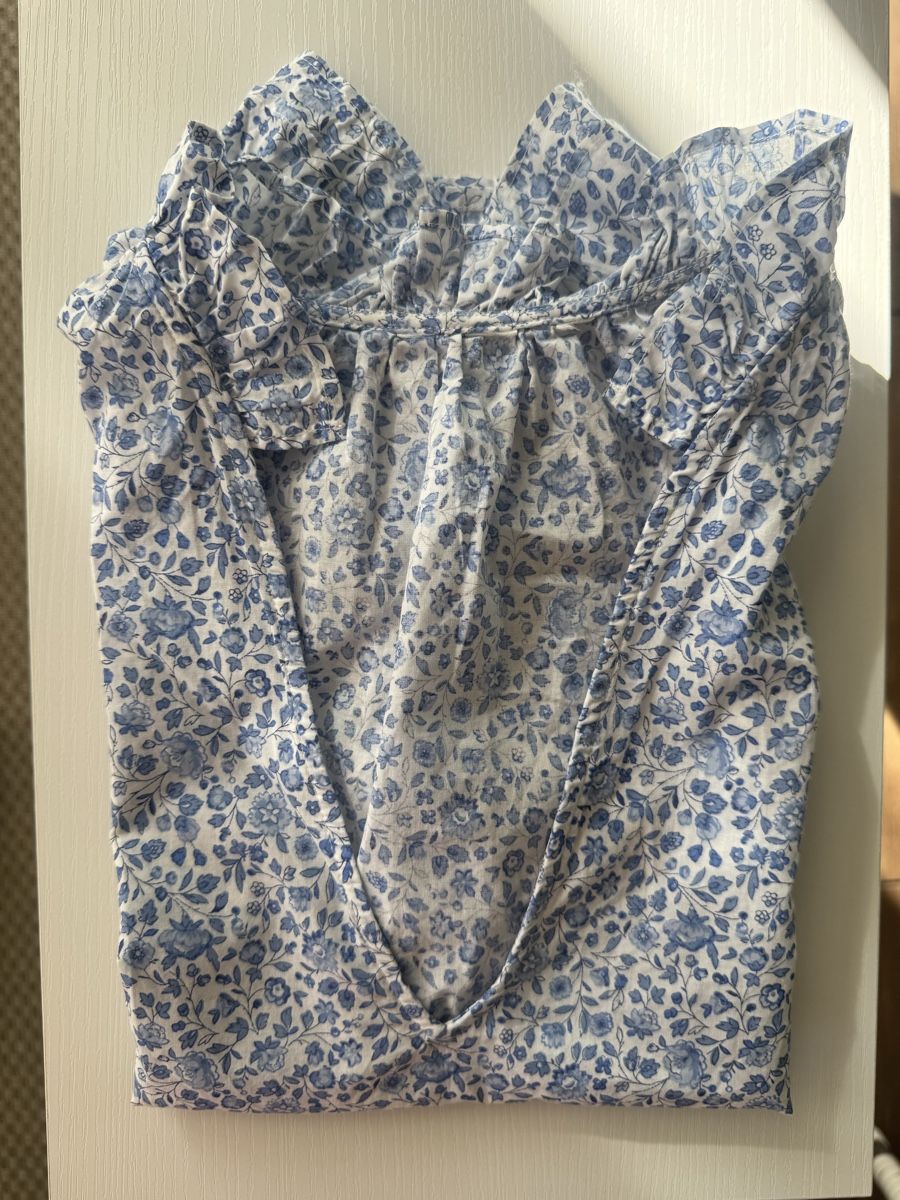 Top: Sommerbluse mit Blumenmuster, Grösse M – Nuovo (secondo la descrizione) da zürich venduto da Bailey17 4