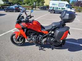 Tracer 9 GT bien équipée 