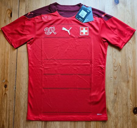 Trikot Schweiz Puma NEU Grösse S Schweizer Fussball Nati