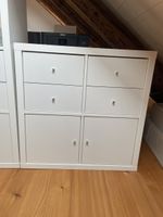 Kallax 2x2, vier Schubladen, zwei Törchen