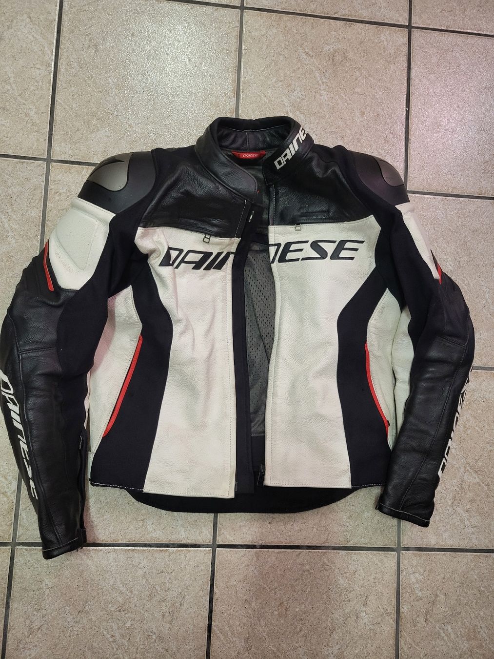 Tute: Dainese a 2 pezzi – Nuovo (secondo la descrizione) da sementina venduto da Dani142