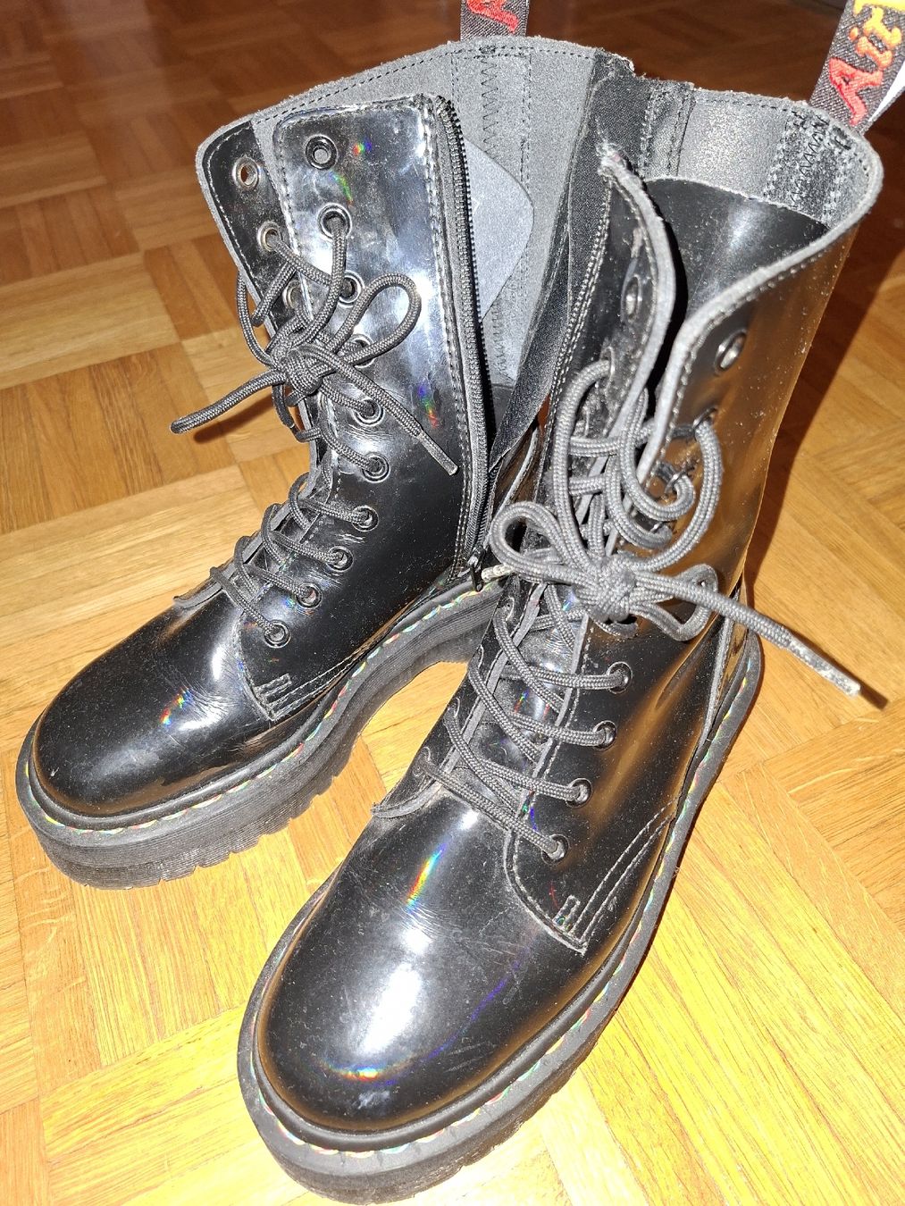 Dr. Martens Herrenschuhe: Dr Martens Jadon Holographic – Neu (gemäss Beschreibung) aus Suhr von jen_l9w5