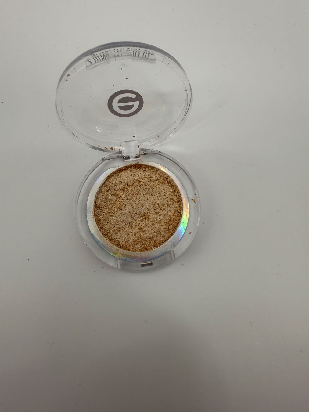 Make-up: Essence Lidschatten, Farbe 01 Golden Glow – Usato da Auenstein venduto da moin. 2