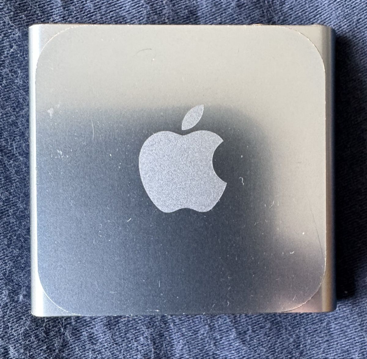 Apple Lettore multimediale portatile: iPod nano 8GB – Usato da Zürich venduto da Barcelon 3