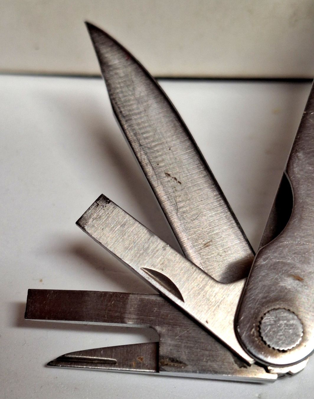 Leatherman Taschenmesser: Sackmesser Couteau Knive Leatherman Multitool April 1994 – Gebraucht aus Tüscherz-Alfermée von Newpad 7