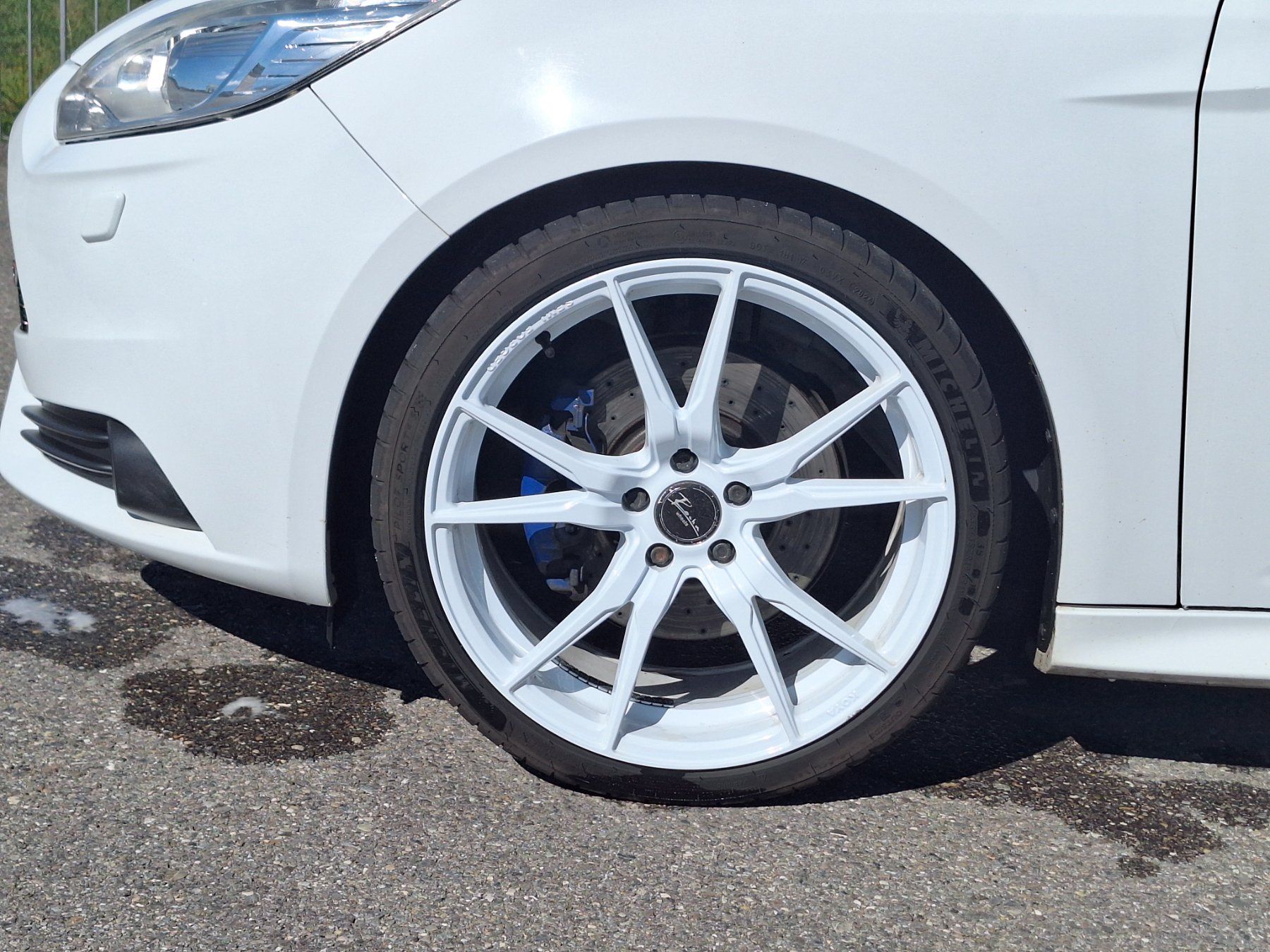 Ford Automobili: Ford Focus ST break 2.0 Ecoboost 250ch – Usato da Villargiroud venduto da man_xgw6 3