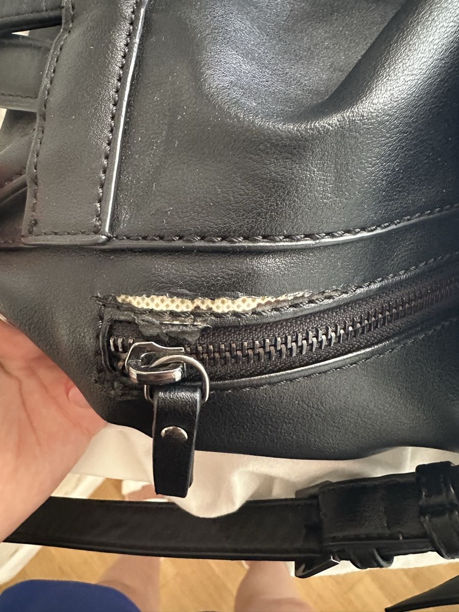 Guess Rucksäcke: Guess Rucksack – Gebraucht aus Gelterkinden von Sembe 3