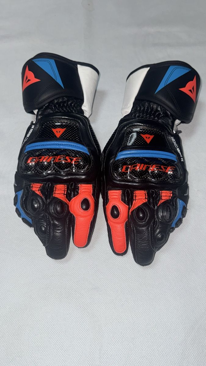 Dainese Guanti & manicotti: Dainese gants M – Usato da La Chaux-de-Fonds venduto da ALVKIKO 1