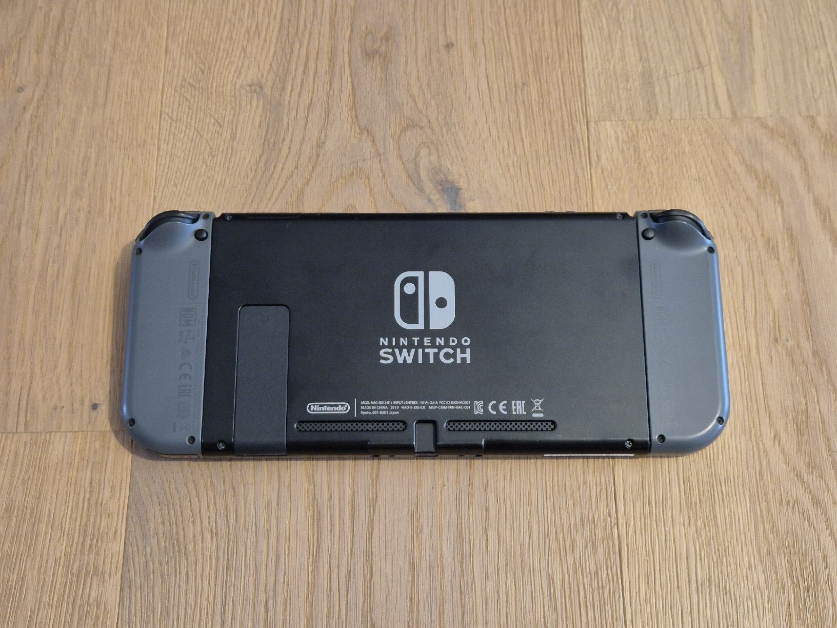 Nintendo Konsolen: Nintendo Switch Grau + 2 Spiele + Case | Top Set ab 1 CHF! – Gebraucht aus Rüdlingen von Arjjck 2