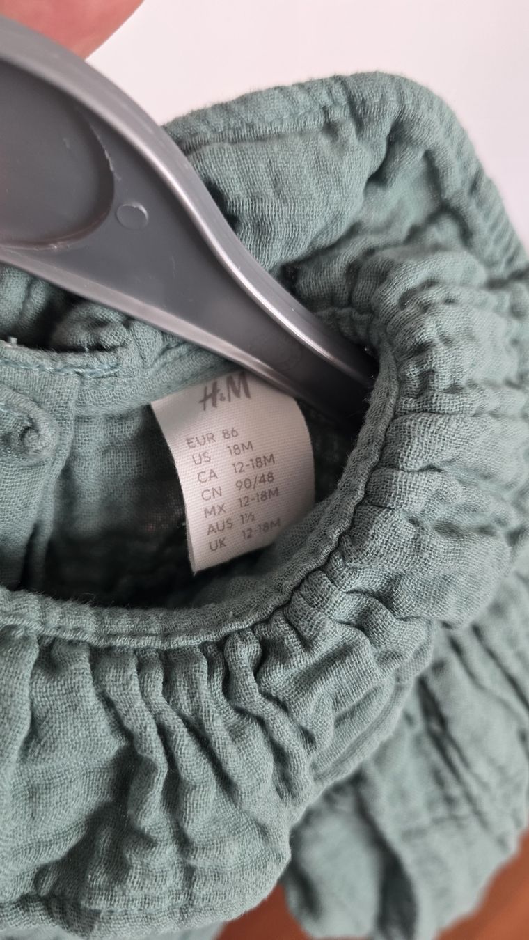 H&M Vestiti & Gonne: Langarm kleid Gr. 86 grün – Usato da Wettingen venduto da Francesca011 2