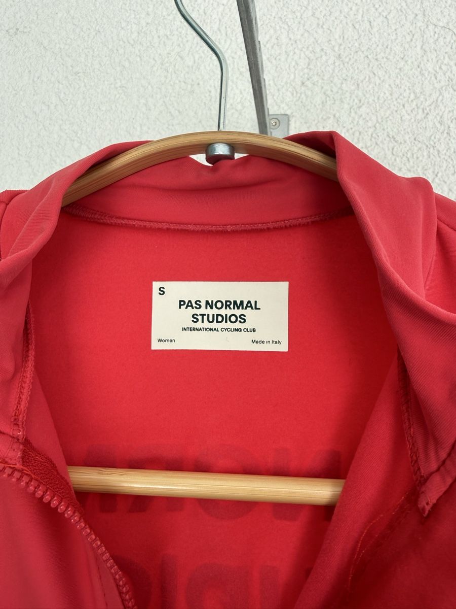 Pas Normal Studios Canottiere & Pantaloni: PNS long sleeve jersey – Usato da Benglen venduto da car_nct9 3