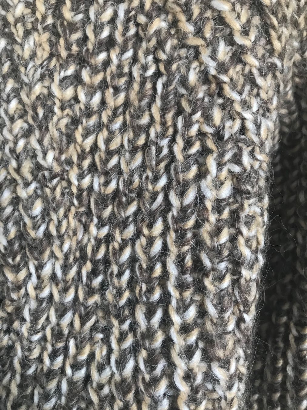 Zara Giacche: Warme Strickjacke ZARA - braun Länge 80cm – Usato da Niederteufen venduto da mix18 5