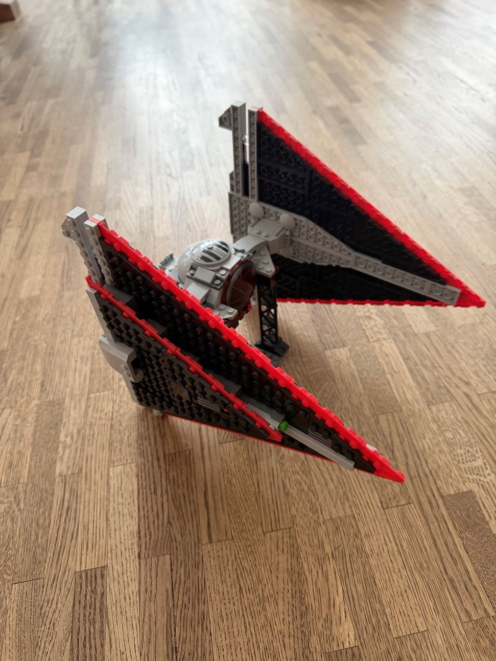 Star Wars Baukästen: Sith TIE Fighter (ohne Figuren) – Gebraucht aus Bern von Patrick_herren 1