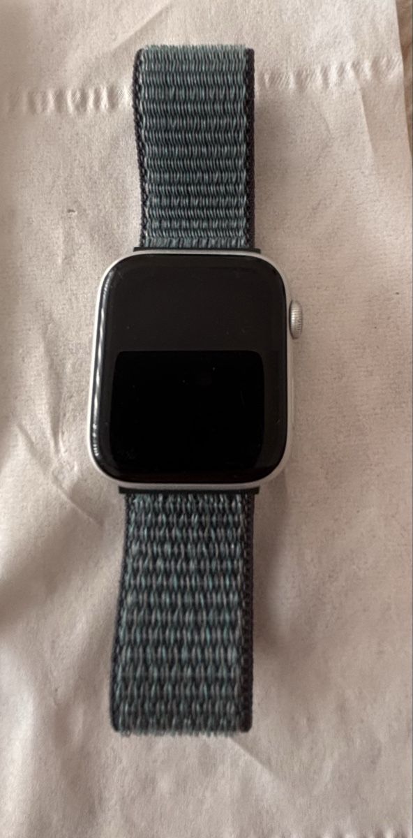 Apple Smartwatch: Apple Watch series 4 Silber gebraucht – Gebraucht aus Winterthur von Did-1975 4
