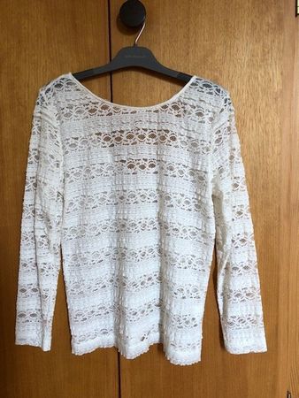 Très joli haut en dentelle H&M NEUF - taille M