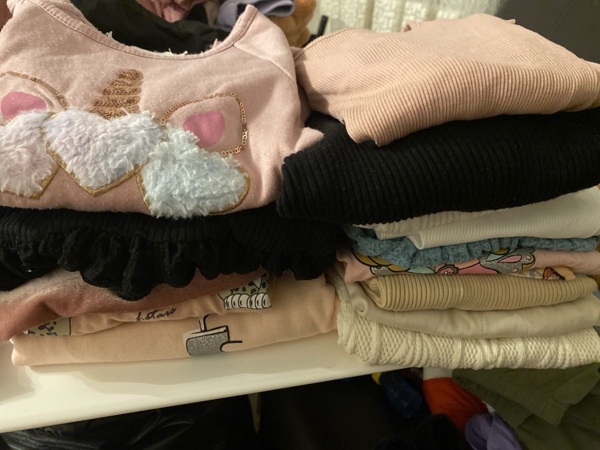 Lotti & Set di vestiti: Grosses Mädchenkleiderpaket 2-3 jahre – Usato da Wangen b. Olten venduto da Sarina93881621 3