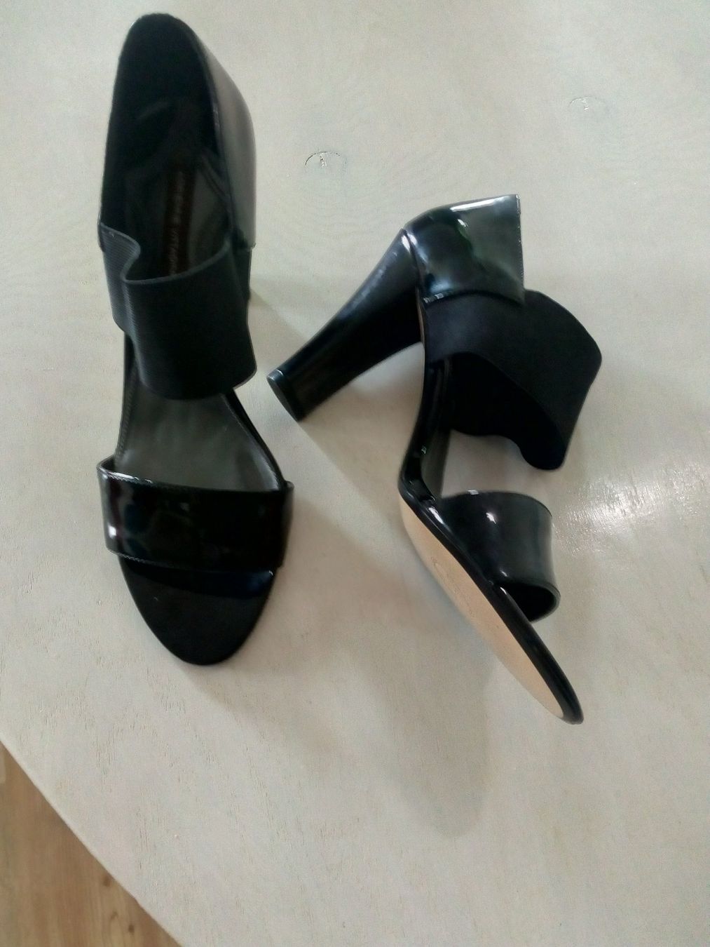 Scarpe da donna: Adrienne Vittadini Top Designer Shoe Chic & Stylish – Nuovo (secondo la descrizione) da Adliswil venduto da ProperD 2