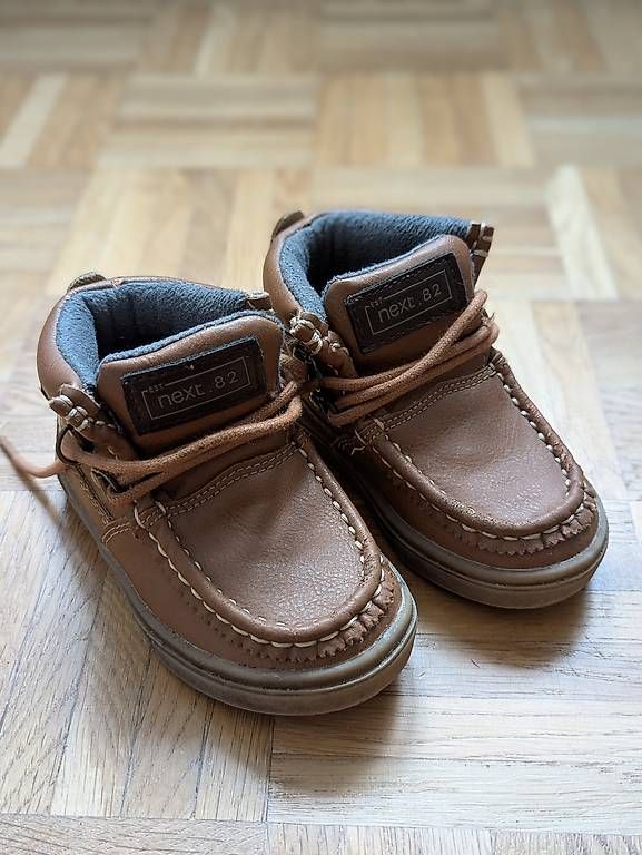 Scarpe per ragazzi: Kinderschuhe Gr. 22 – Usato da Wittenbach venduto da Arnold1503