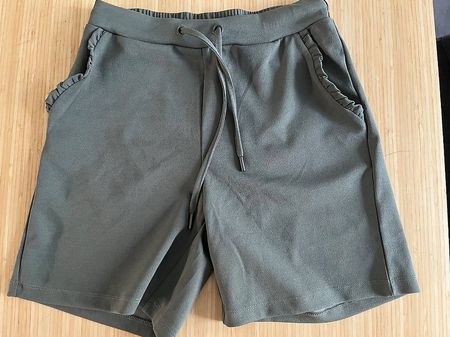 Damen Shorts grün Grösse XS Neu
