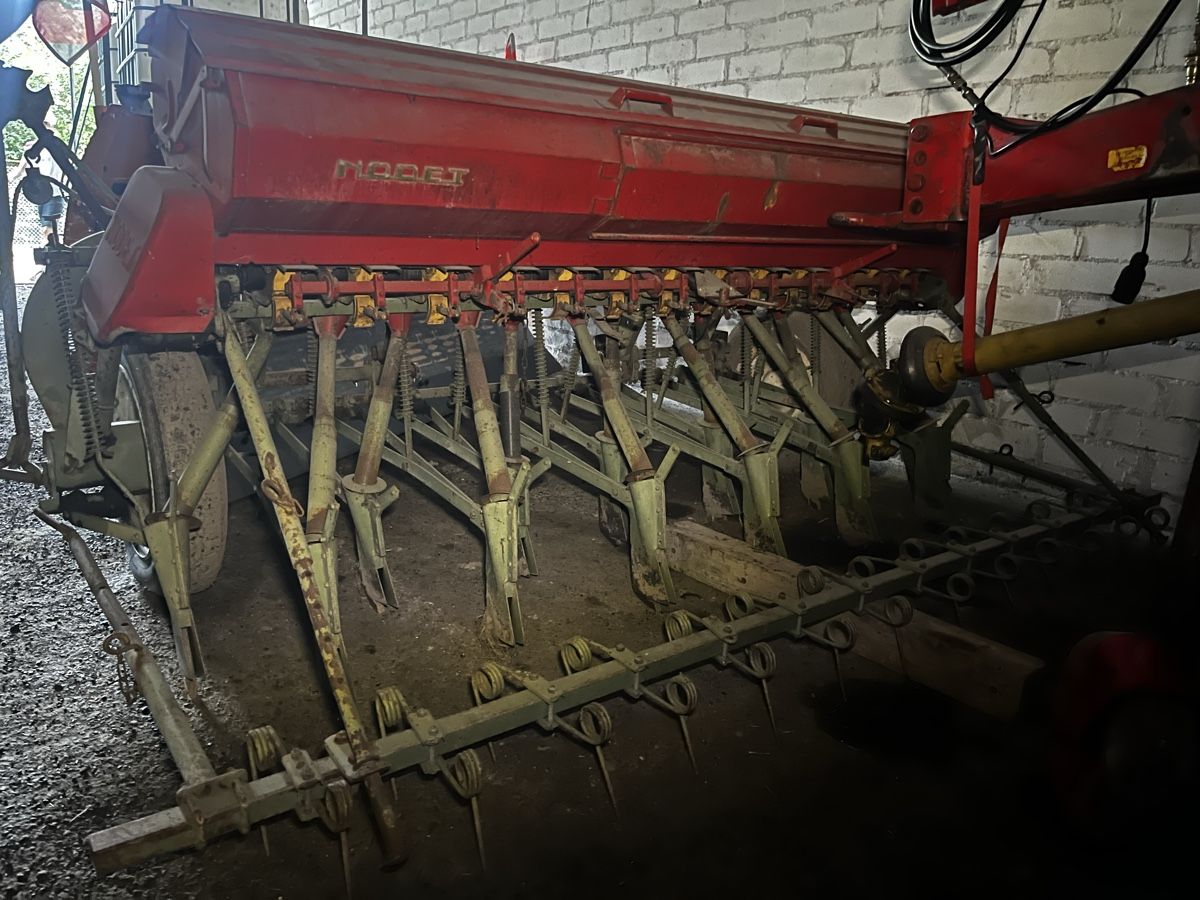 Nodet Tutte le macchine: Schleppschar Nodet Sähmaschine – Usato da Wengi b. Frutigen venduto da nik_26gk