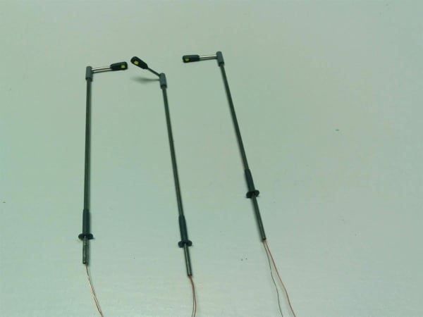 Modellini di ferrovie: Moderne LED-Peitschenlampe 11 cm 3/12VDC – Nuovo (secondo la descrizione) da Luzern venduto da Salefactory