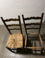 2 Stühle zum Renovieren zu verschenken