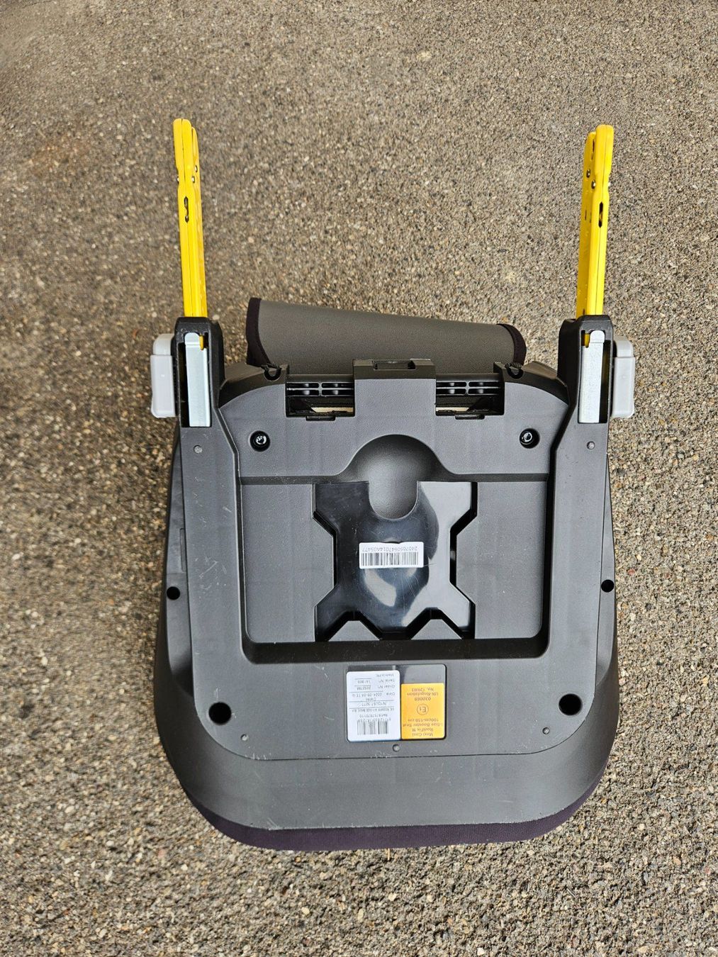 Maxi-Cosi Seggiolini per auto: Kindersitz Rodifix M basic black Isofix – Usato da Thalwil venduto da lyulat 2