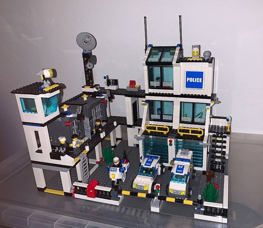 Lego City 7744 - Police Headquarters | Kaufen auf Ricardo