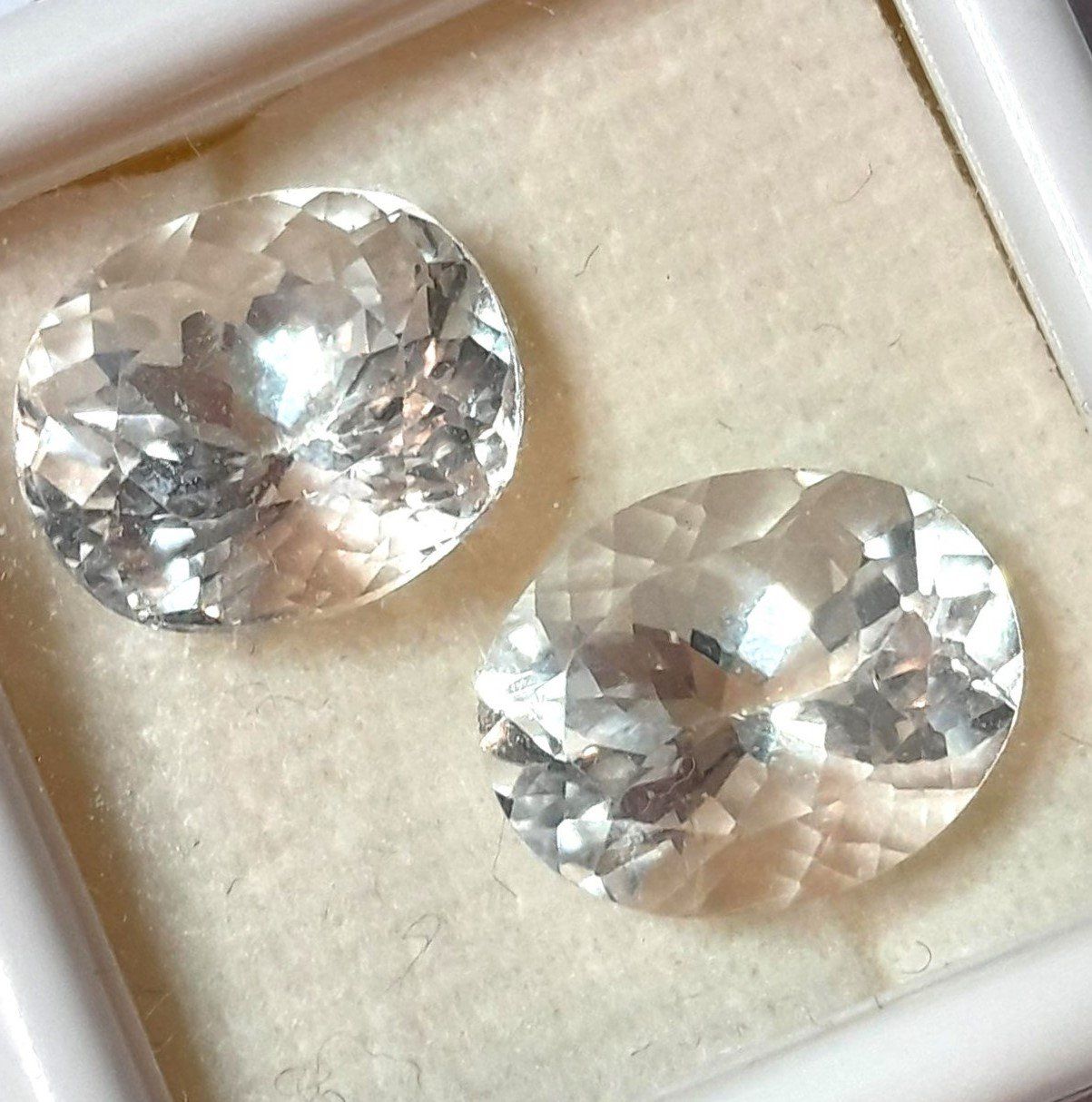Pietre preziose: 2x Morganites 6.78 ct - Valeur 380.- Fr – Nuovo (secondo la descrizione) da Grimisuat venduto da Valgem 1