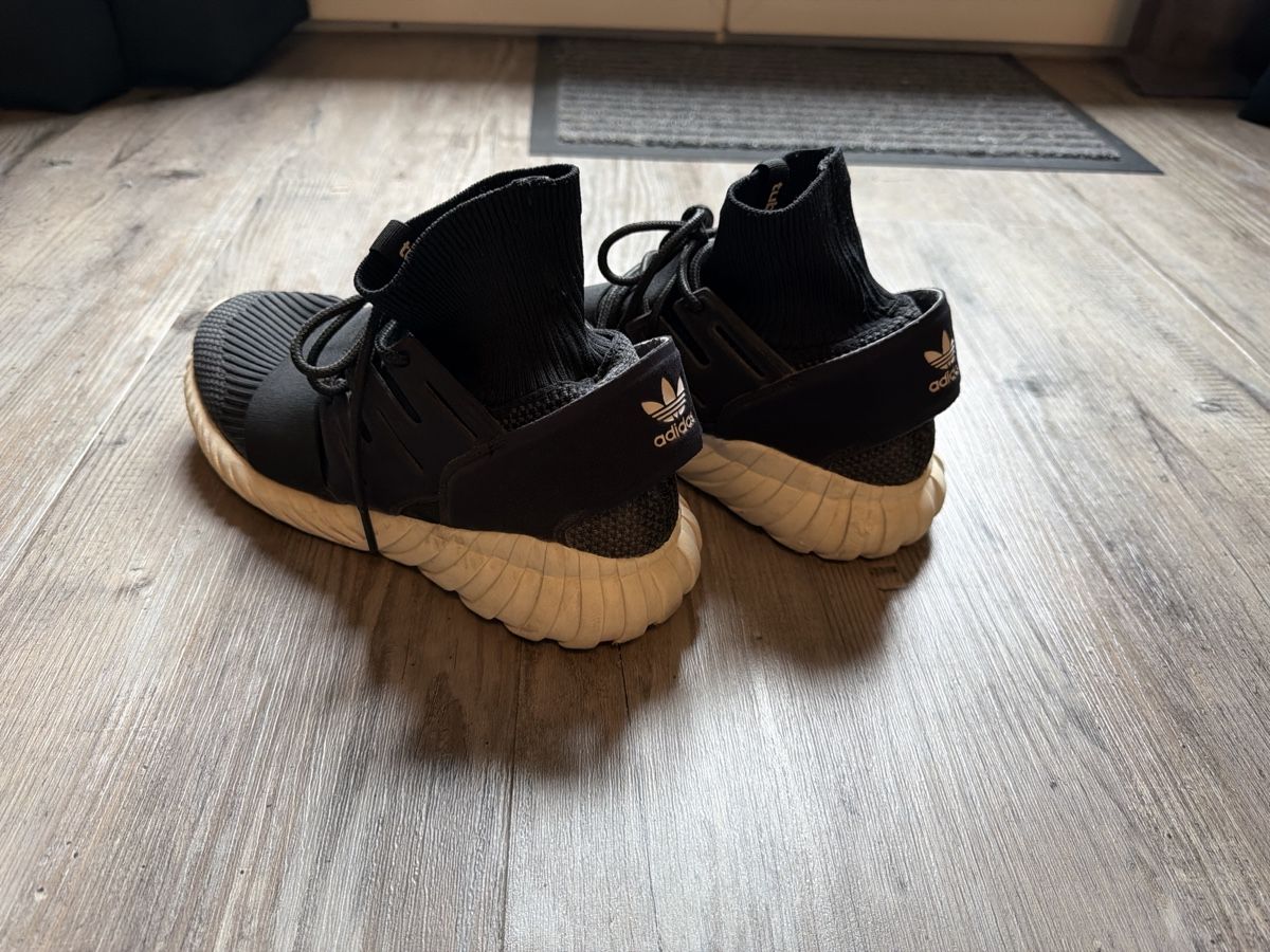 Adidas Herrenschuhe: Adidas Sneaker (43 1/3) – Gebraucht aus Grabs von sacha_rtb 3