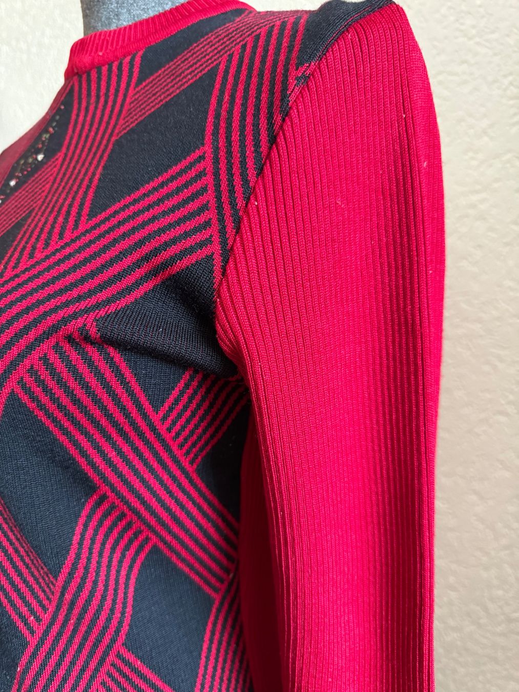 Maglioni & Felpe: Roter Vintage Strickpullover mit Muster Grösse S – Usato da Frenkendorf venduto da Style365 5