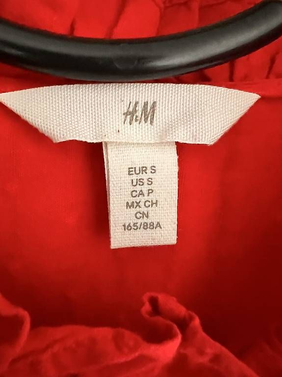 H&M Camicette: Bluse langarm rot Grösse 36 – Usato da St. Niklausen LU venduto da Mimmi86 3
