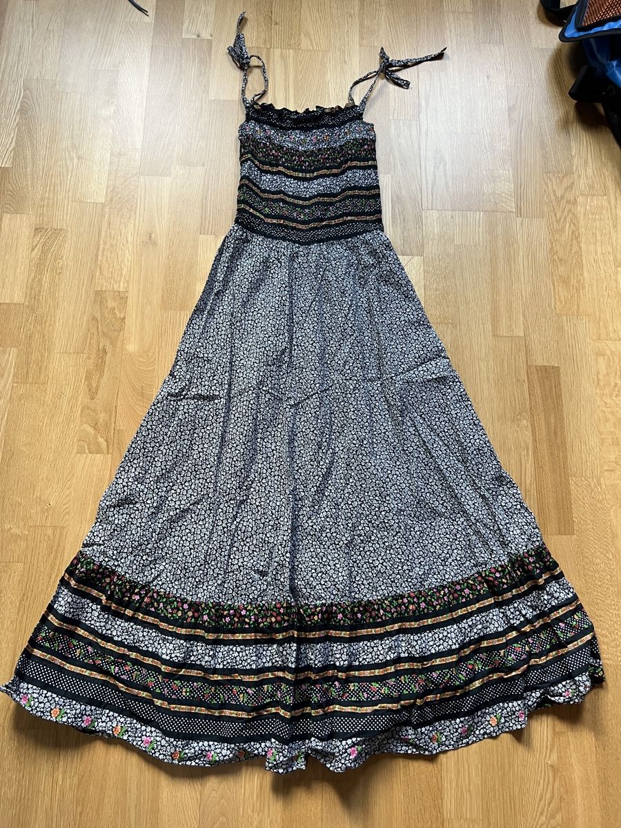 Kleider: Vintage Maxikleid mit Blumenmuster – Gebraucht aus Uster von Shanti1
