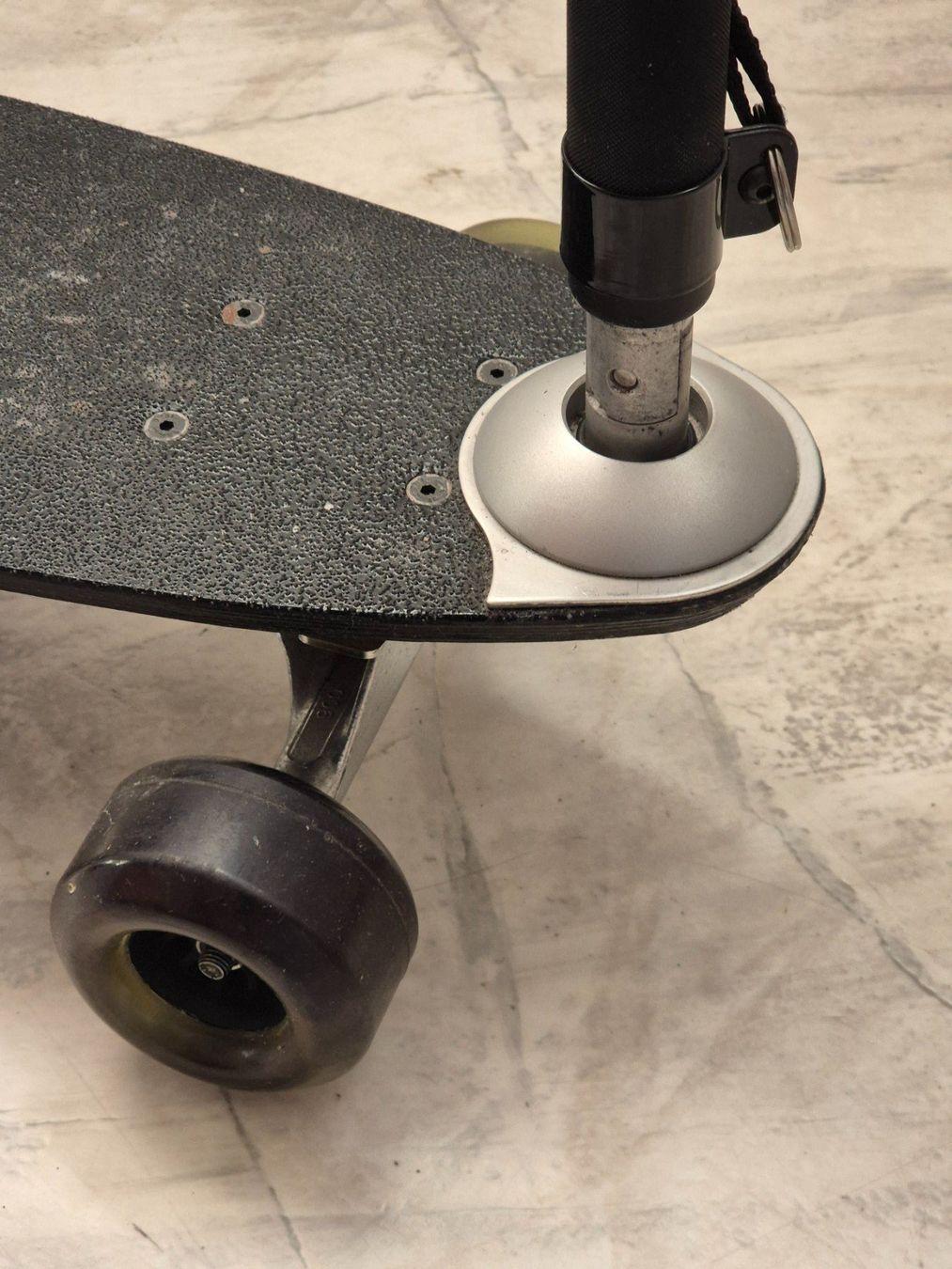 Kickboard: Wetzer Kickboard Roller mit Stange – Usato da Seewen SZ venduto da SuperpumaDisplayTeam 3