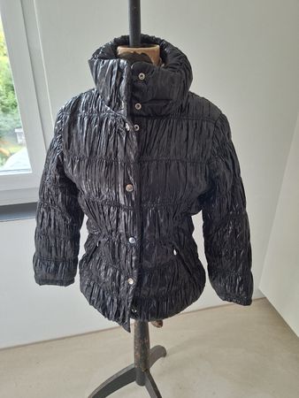 Winterjacke Conceptuk, Gr. 36, schwarz glänzend, ungetragen