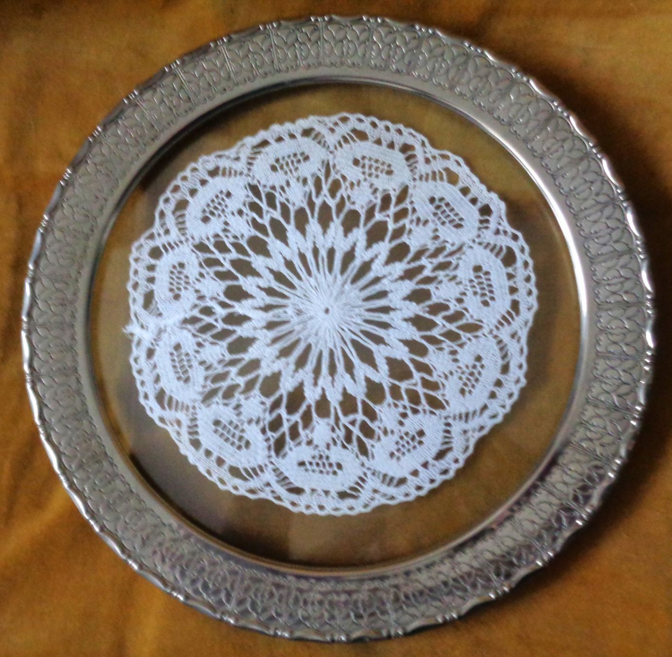 Piatti di portata: FANTASTIC VINTAGE ROUNDE 13 SILVER PLATTE – Usato da Lausanne venduto da kiliman73