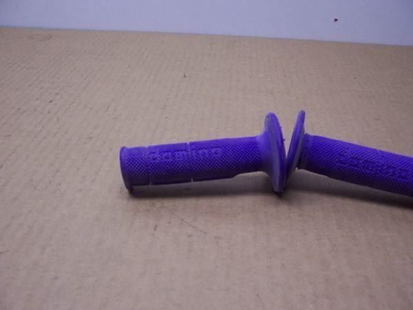 Alle Motorradersatzteile: Domino Gummigriffe violette – Defekt aus Kölliken von motoleu 1