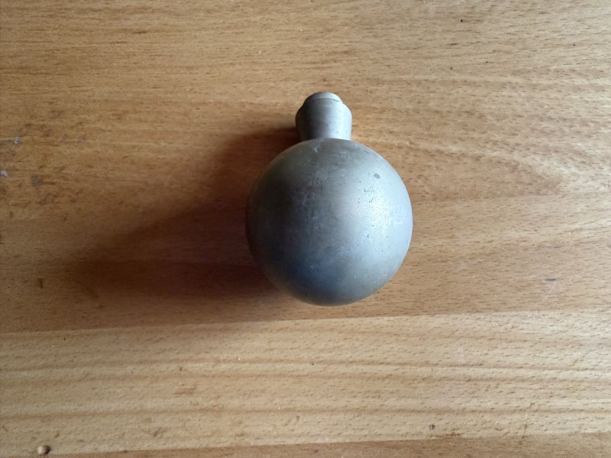 Ferramenta: Türknopf aus Metall  – Usato da Amden venduto da vipernatter 1