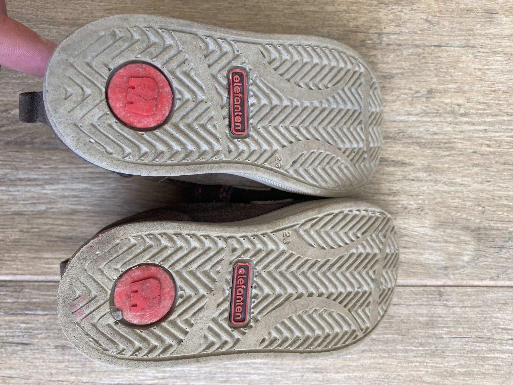 Scarpe per ragazze: Turnschuh Gr. 23 – Usato da Goldau venduto da AdrianSZ 2