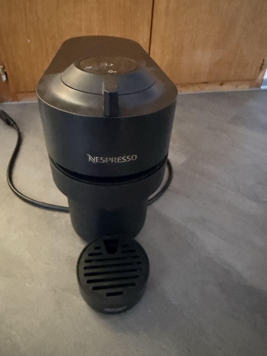 Nespresso Macchine per caffè & Macchine per espresso: Machine à café Nespresso VERTUO – Usato da rechy venduto da Phil95 1