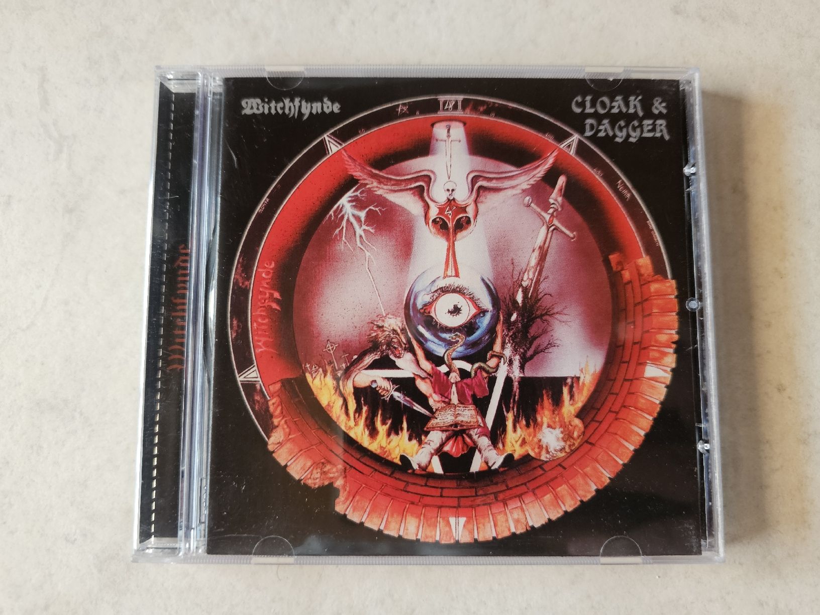 CD: Witchfynde  -  Cloak & Dagger – Usato da Schneisingen venduto da backstore24