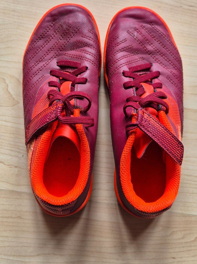 Scarpe da uomo: Fussballschuhe Gr. 31 – Usato da Menzingen venduto da cf_81