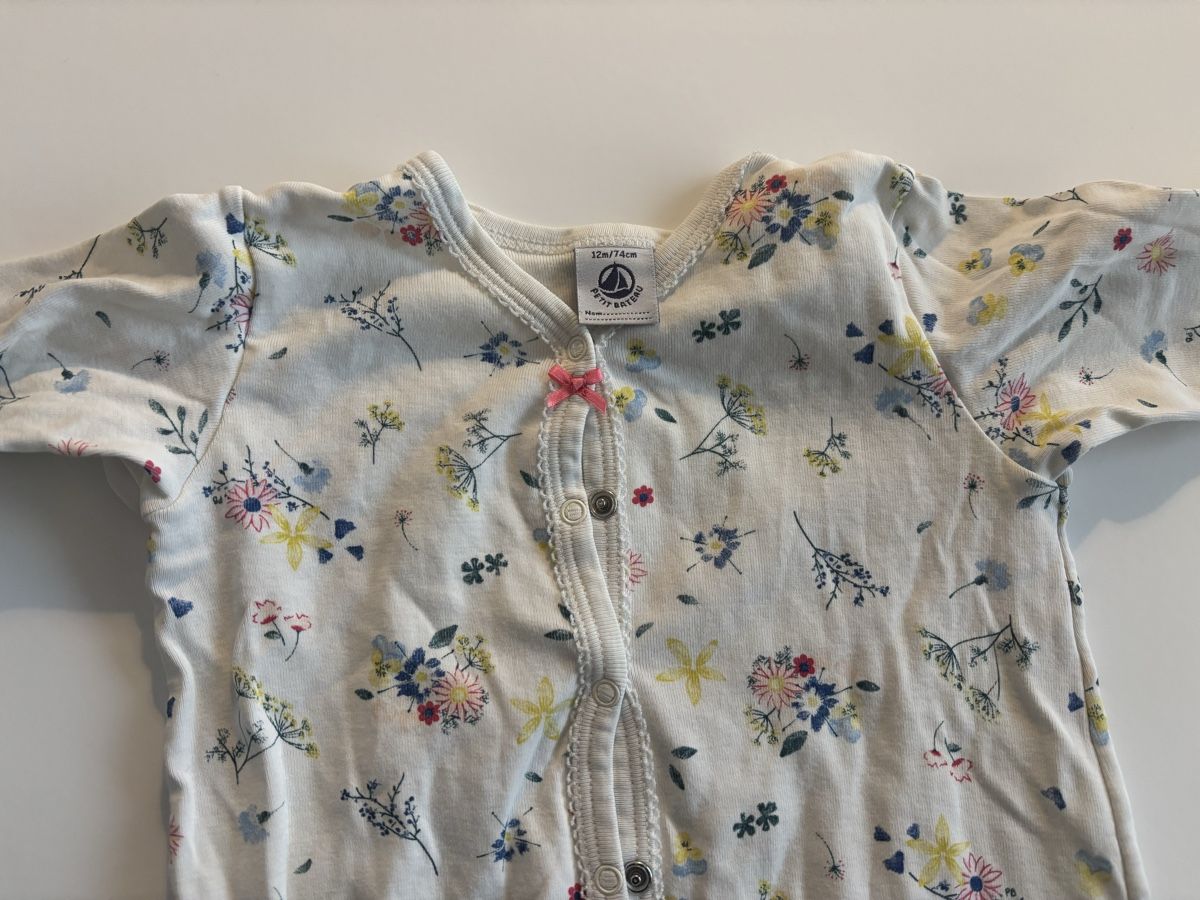 Petit Bateau Pigiama & Simili: Petit Bateau Strampler, Grösse 74, Blumenmuster, Top! – Usato da Uitikon Waldegg venduto da SueBue 1