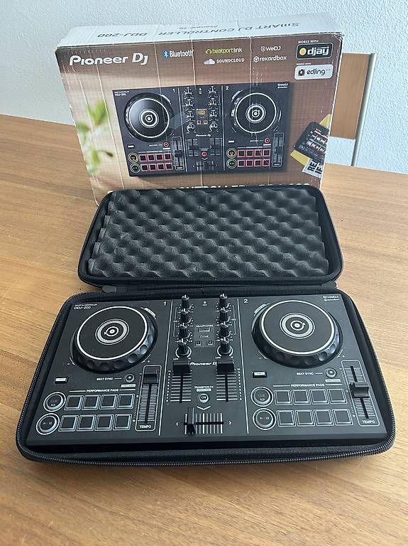 Mischpulte: Pioneer DDJ-200 DJ Set – Gebraucht aus Steinhausen von Michi.94 2
