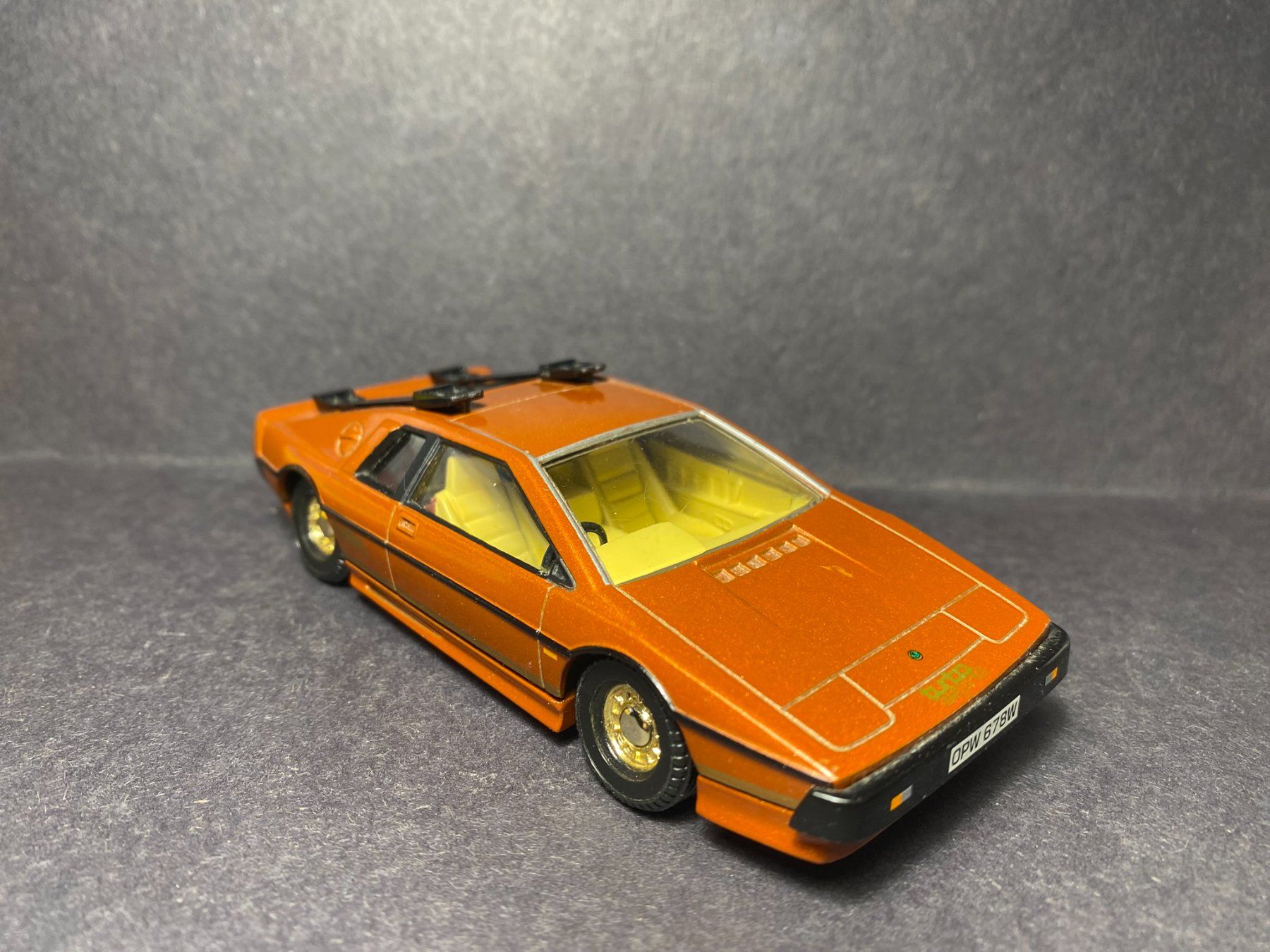 Corgi Toys Modellini d'auto: Lotus Esprit James Bond 007 - Corgi 1:36 – Usato da Spiez venduto da Mlandcruiser 6