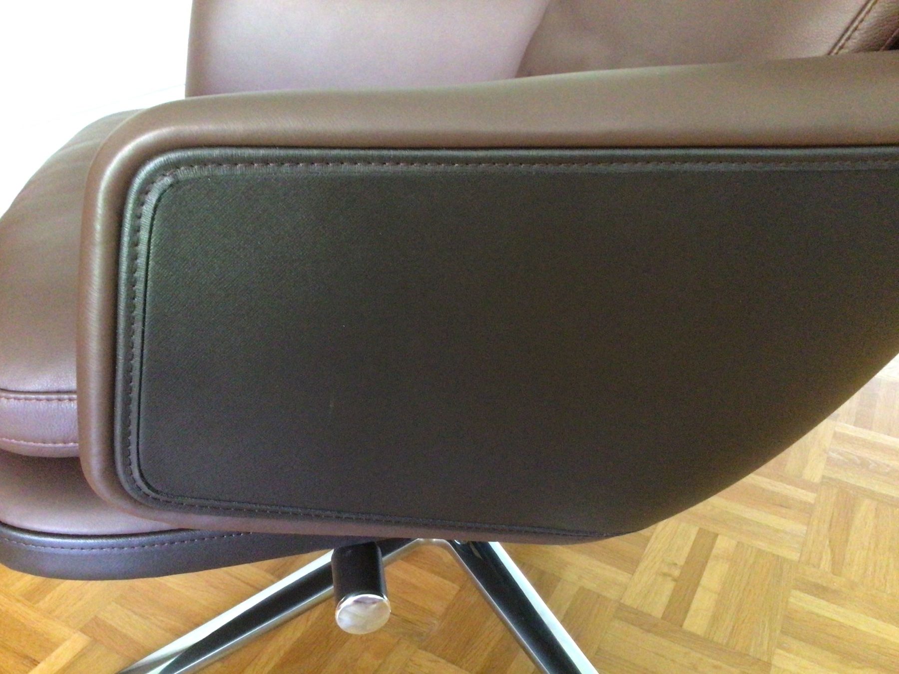 Vitra Poltrone: Vitra Grand Relax mit Ottoman – Nuovo (secondo la descrizione) da arth venduto da Tasalo 3
