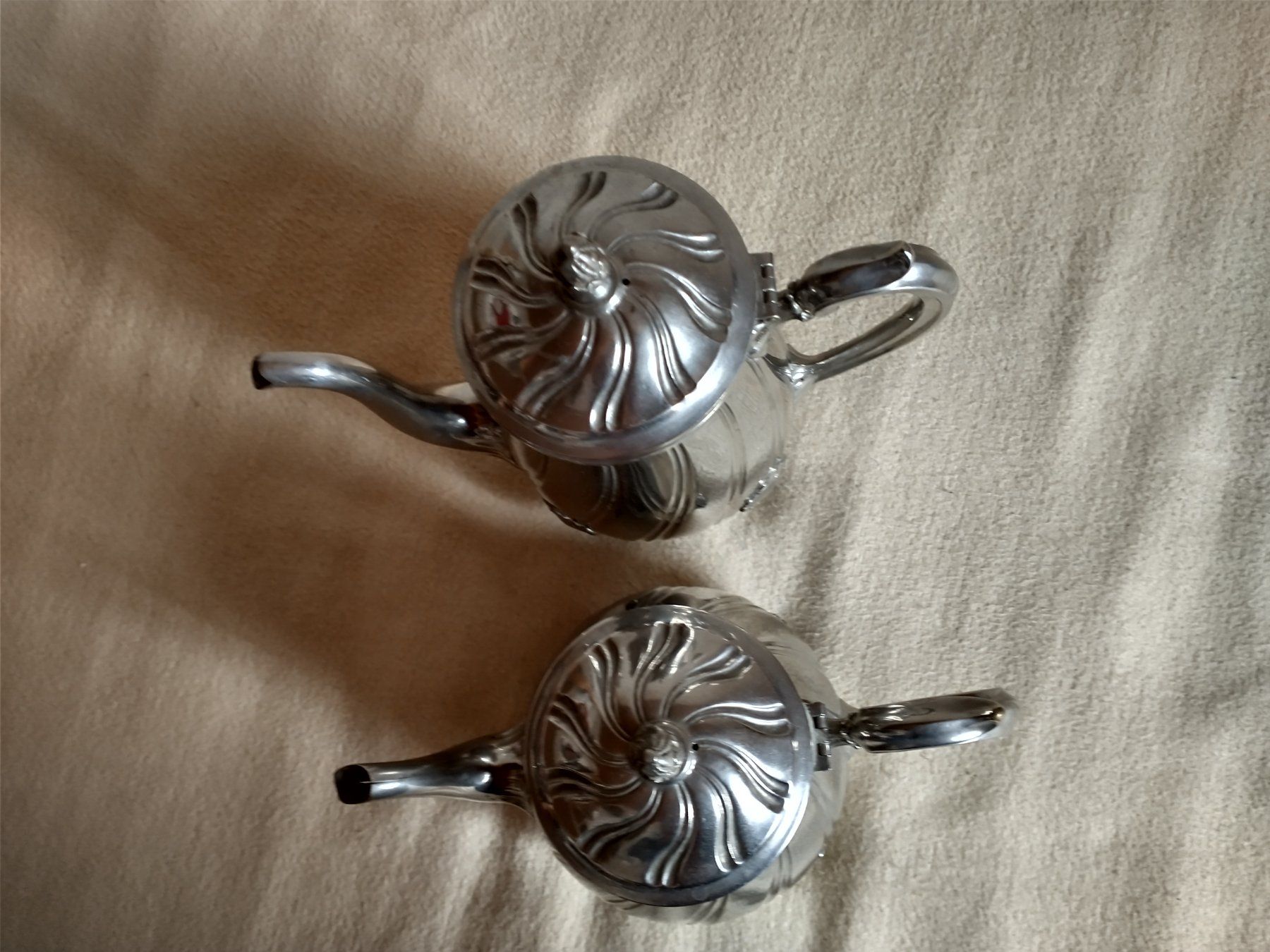 Teiere: 2x Antike Teekanne Kaffekanne Set – Usato da Löhningen venduto da Chimae67 3