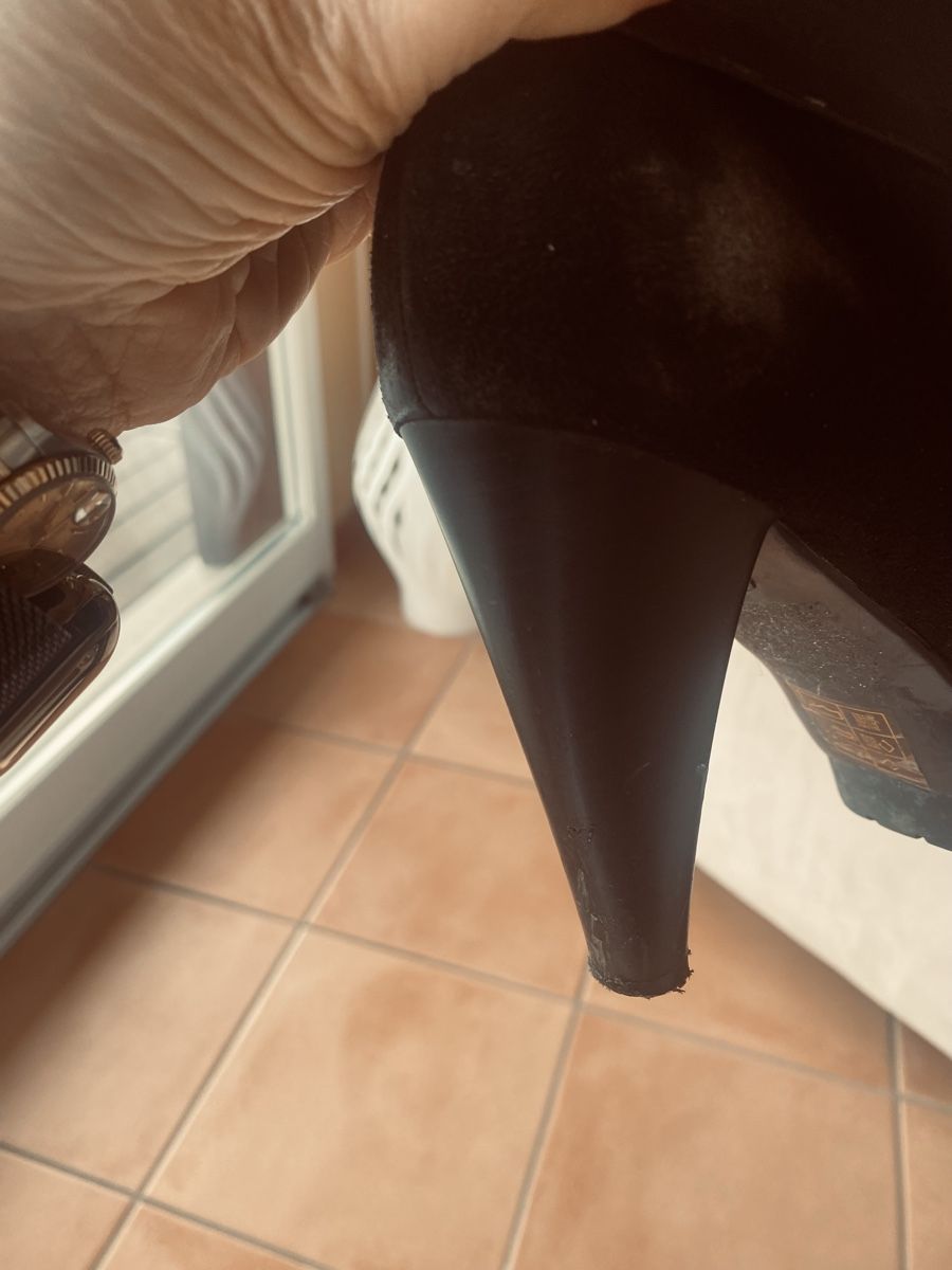 Scarpe da donna: Boots noirs daim 39 Versand möglich/ Envoi possible – Usato da Belmont-sur-Lausanne venduto da chu_vxf5 2